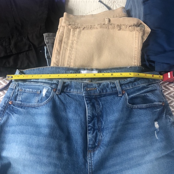 LOFT High Rise Straight Crop - Picture 4 of 4